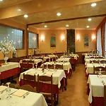 Hotel Mondial 3*