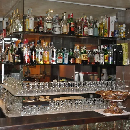 Mondial Hotel 3*