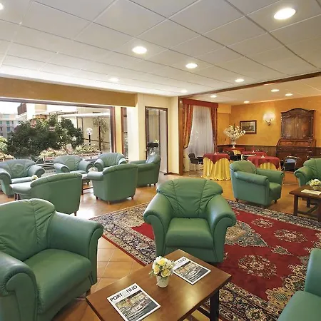Mondial Hotel 3*