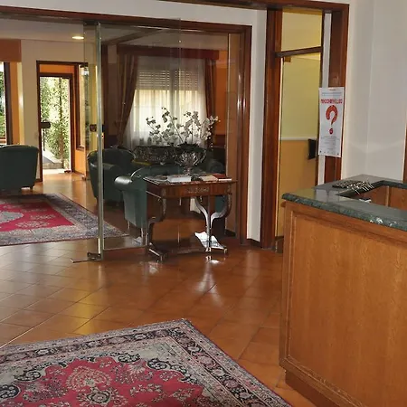 Mondial Hotel