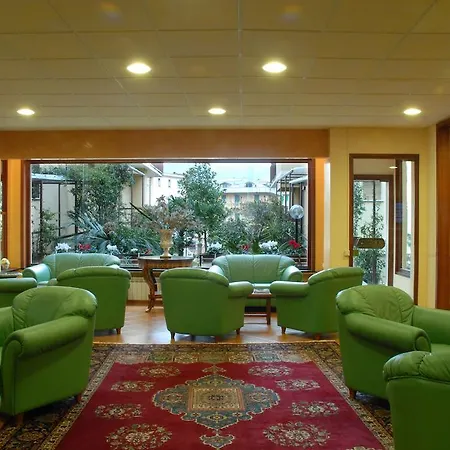 Hotel Mondial 3*